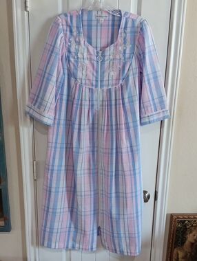 VTG Miss Elaine Pastel Plaid Seersucker Robe Pockets M